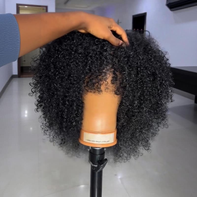 Pelucas de cabello humano Remy con encaje frontal de 13x4 y rizos sueltos de densidad 250-300 de SWAY