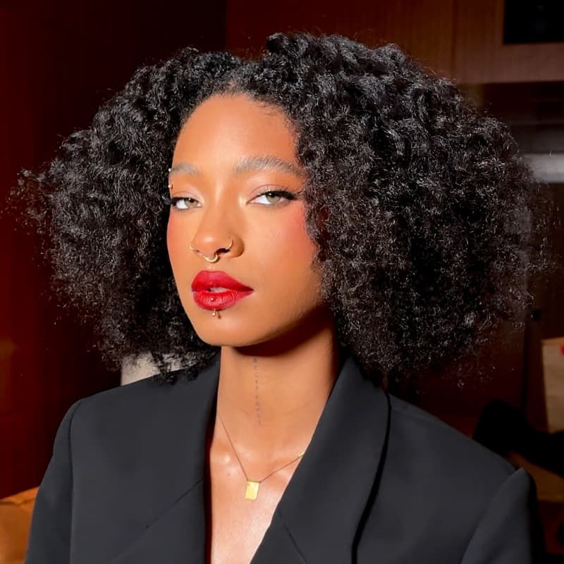 Pelucas de cabello humano Remy con encaje frontal de 13x4 y rizos sueltos de densidad 250-300 de SWAY